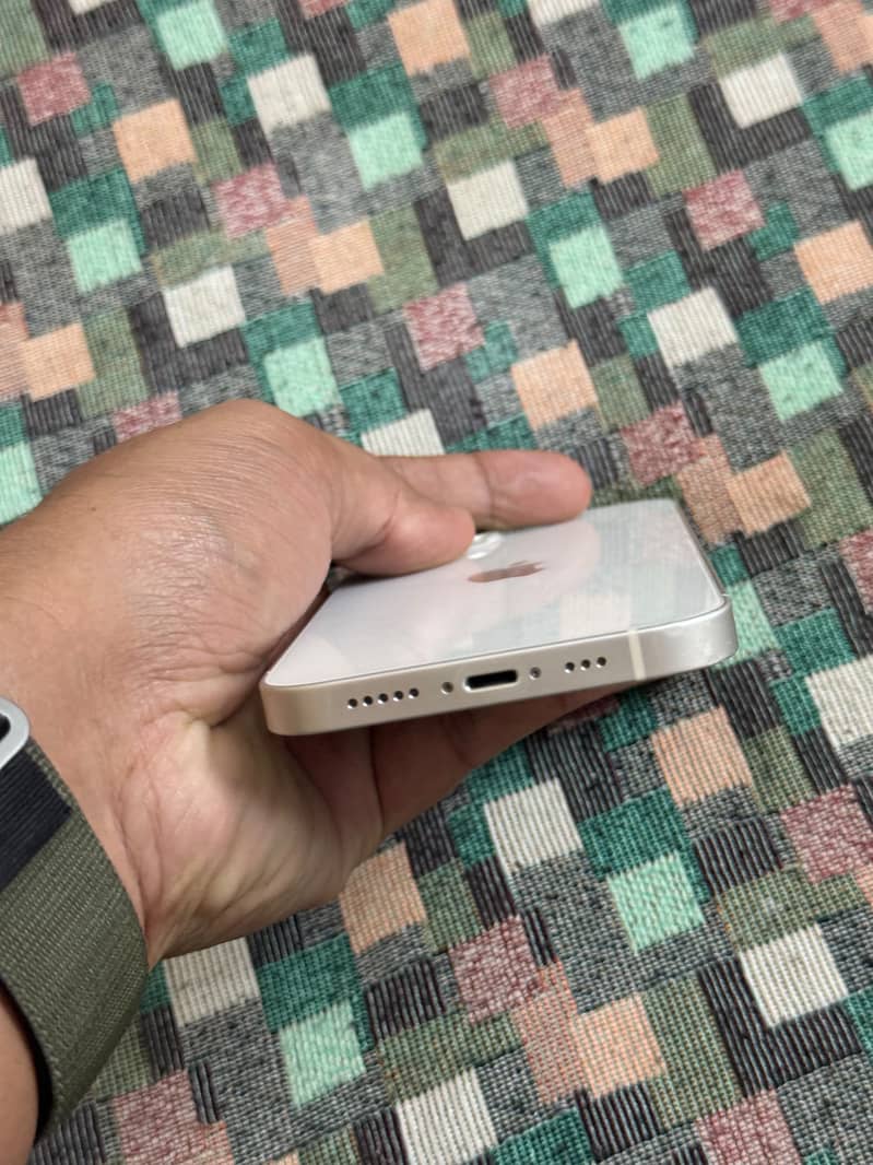 Apple iPhone 13 3