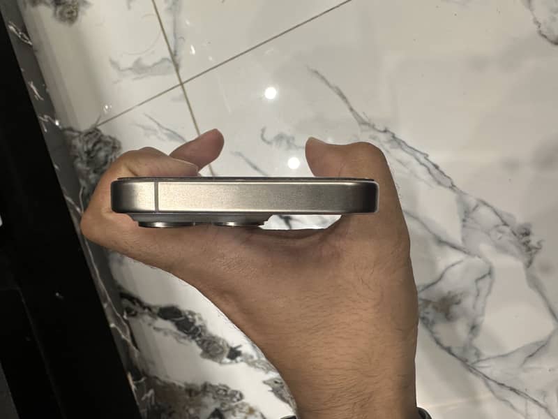 Apple iPhone 15 Pro 7