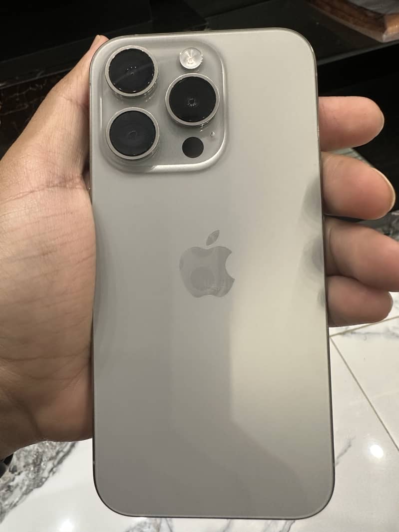 Apple iPhone 15 Pro 9