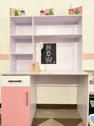 Pink & white spacious study table