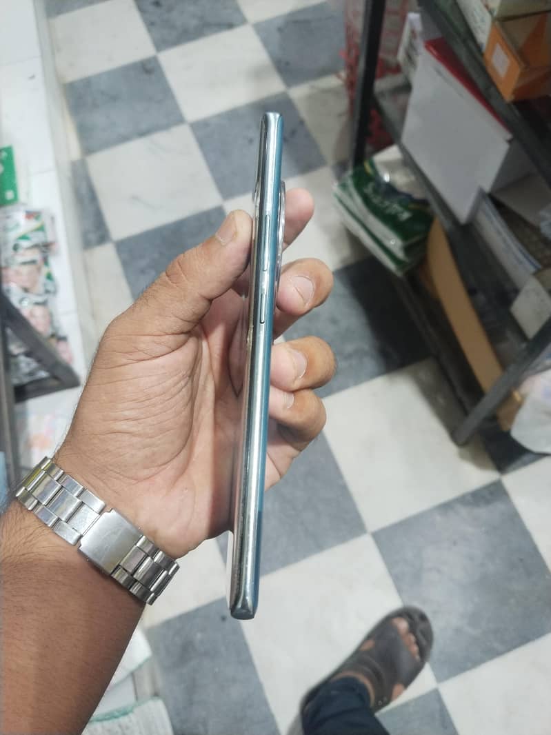 Infinix Zero 40 4