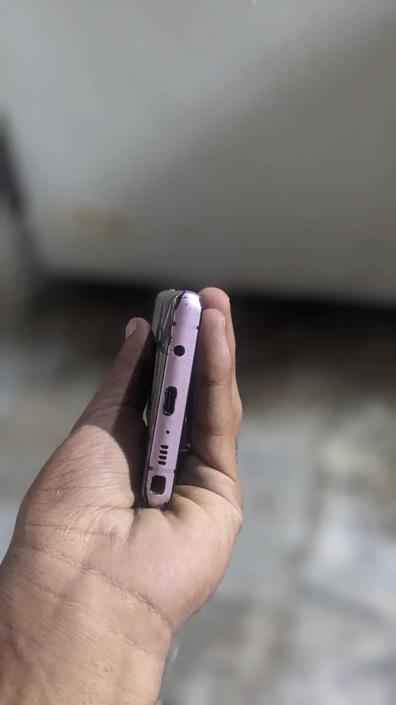 Samsung Mobile Note 9 4