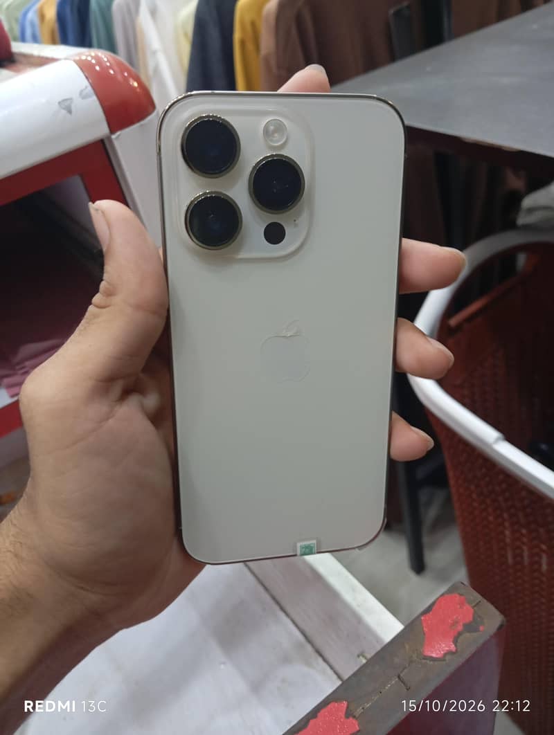 Apple iPhone 14 Pro 0