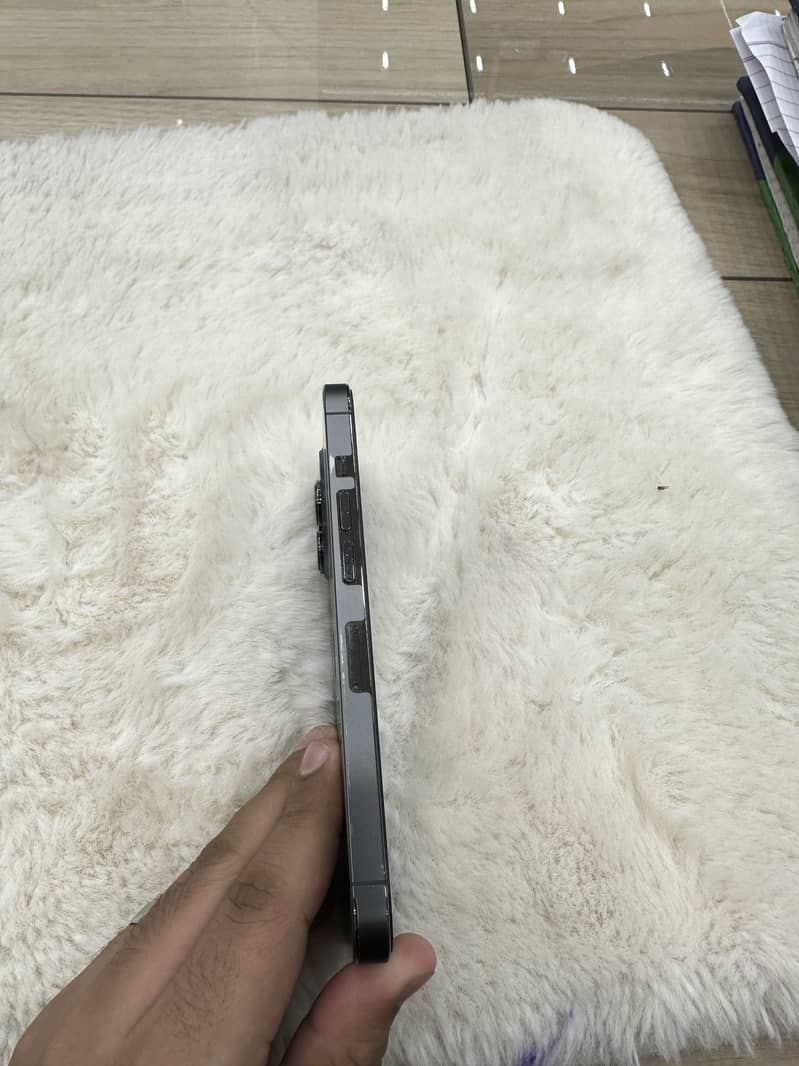 Apple iPhone 13 Pro 3
