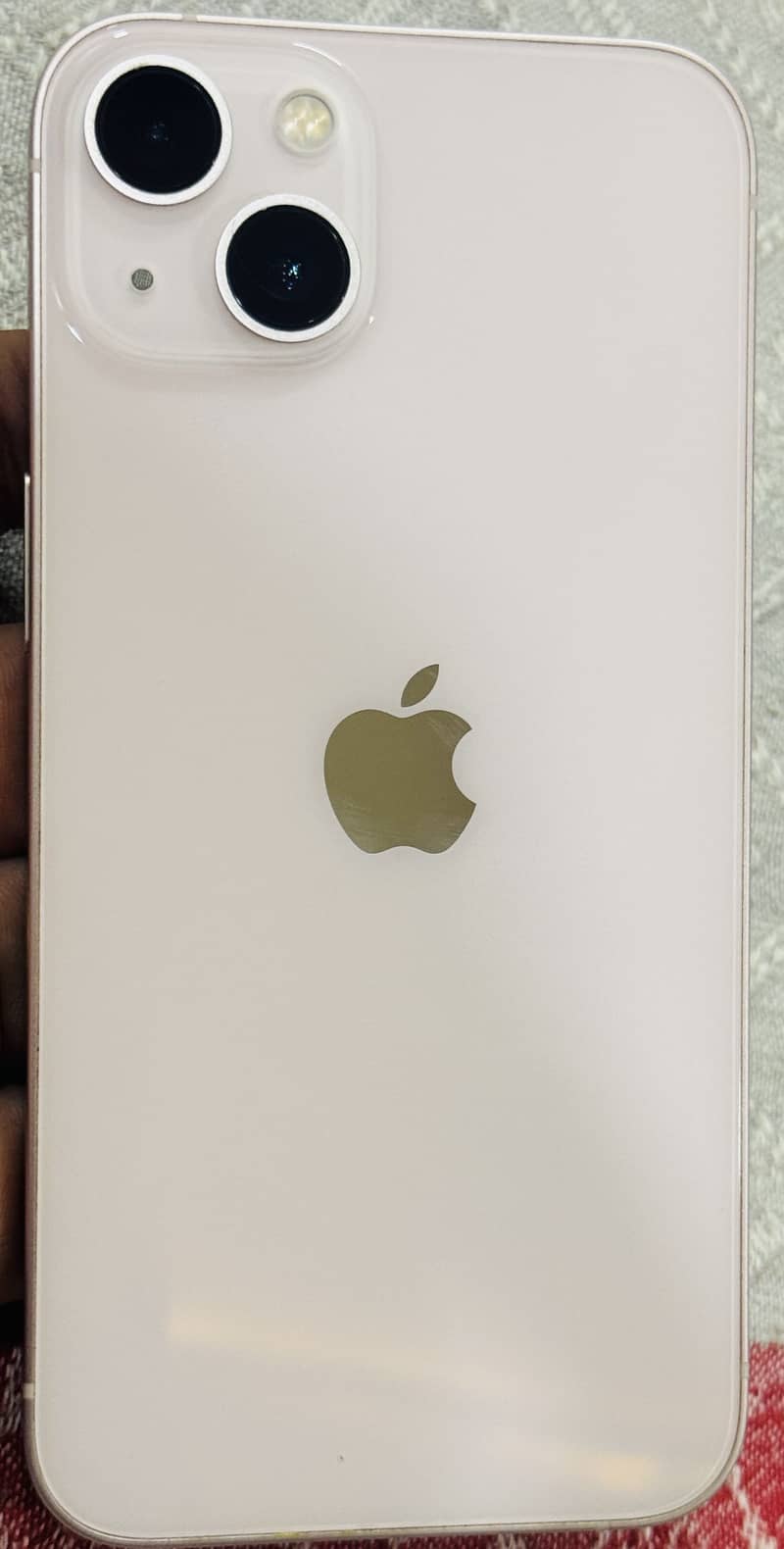 Apple iPhone 13 4