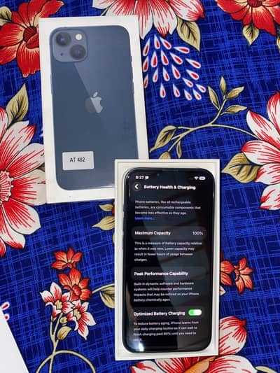 Apple iPhone 13