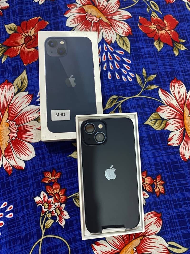 Apple iPhone 13 1