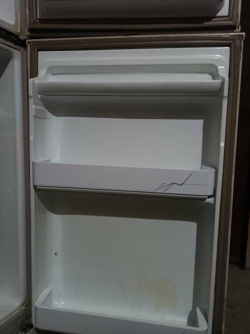 dawlance fridge 4