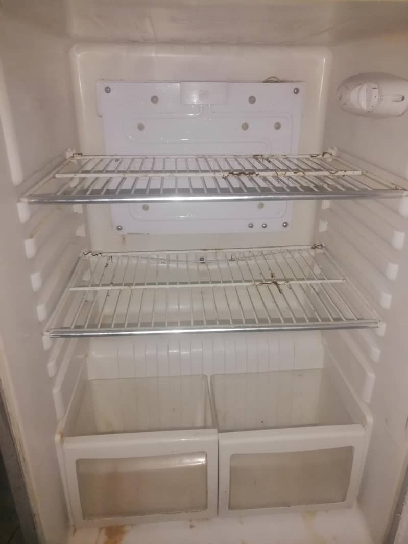 Orient medium size fridge 0