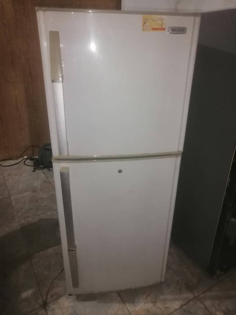 Orient medium size fridge 4