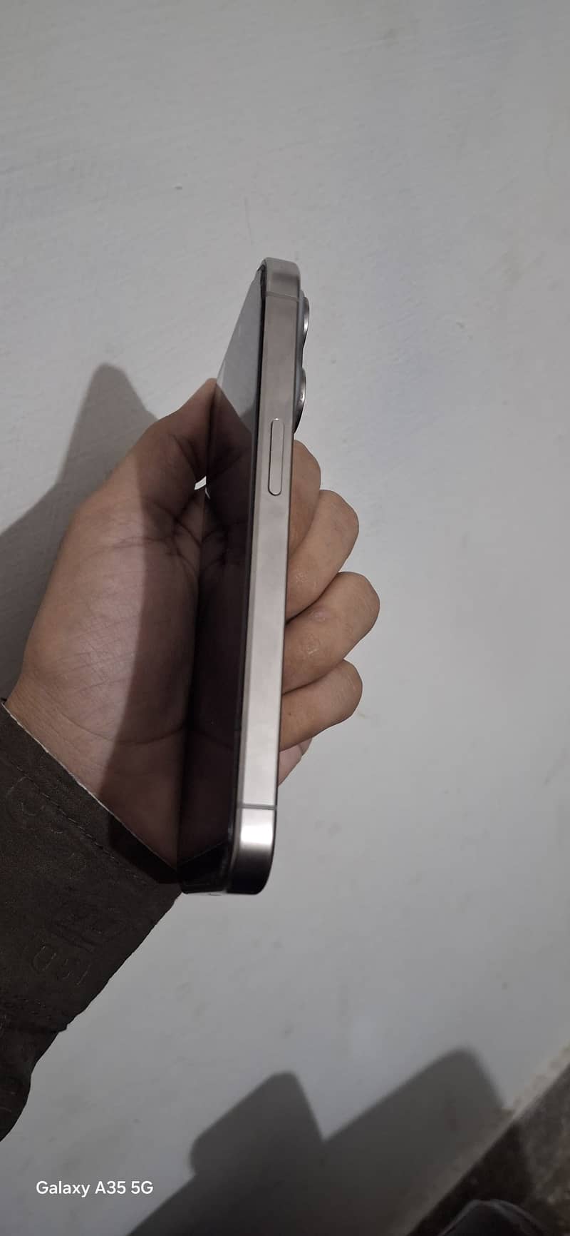 Apple iPhone 15 Pro 2