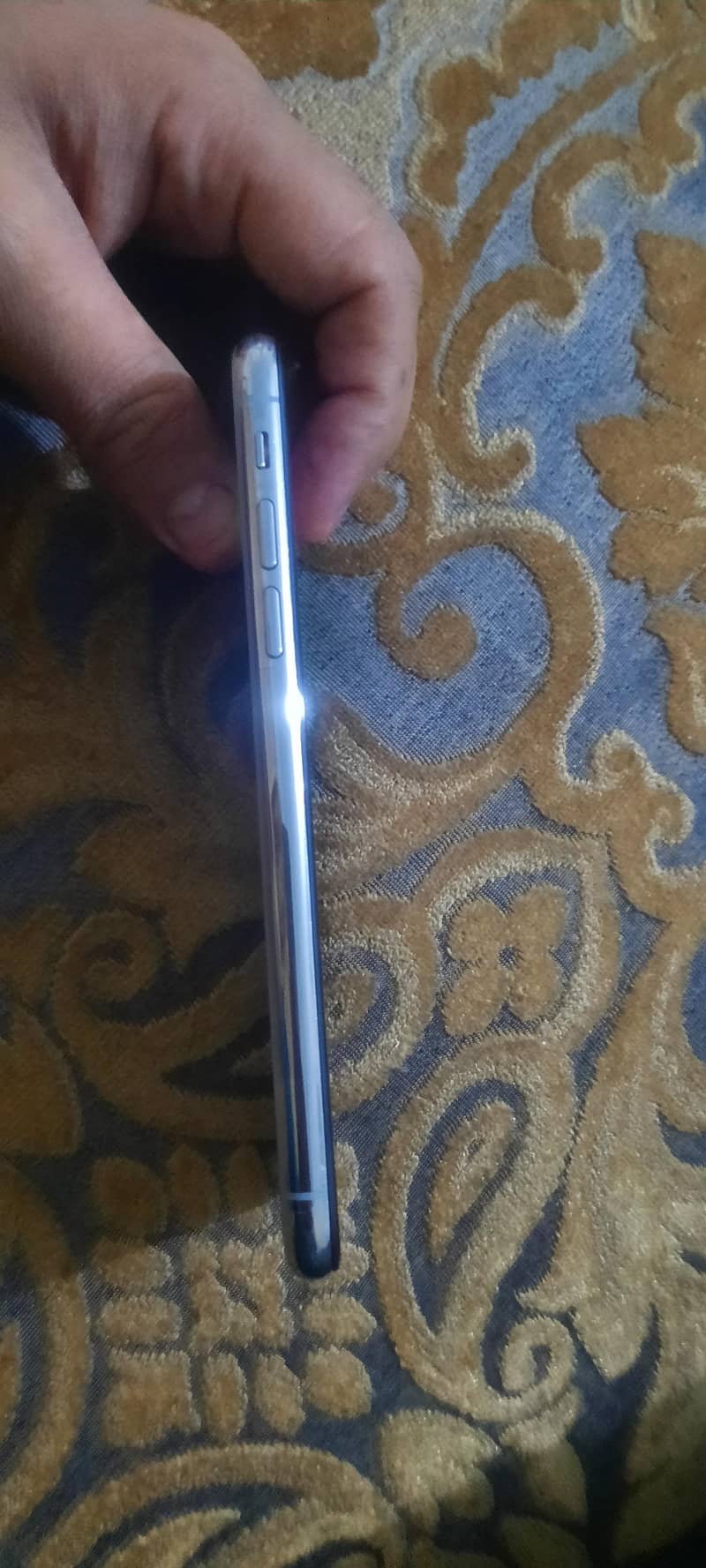 Apple iPhone X 4