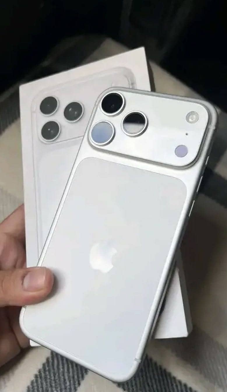 Apple iPhone 17 Pro Max 1