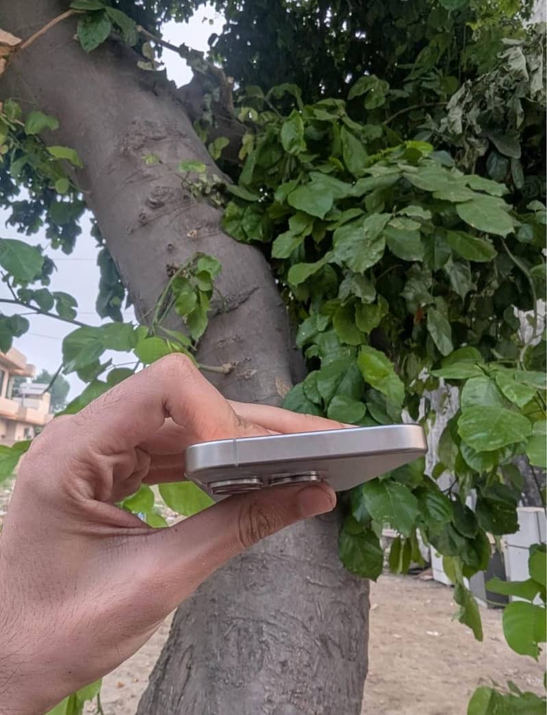 Apple iPhone 15 Pro 5