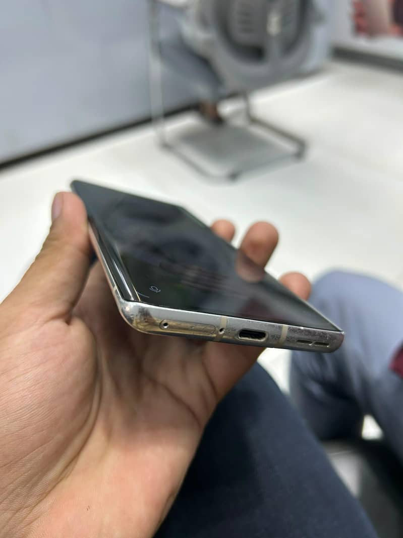 One Plus 8  5G 1