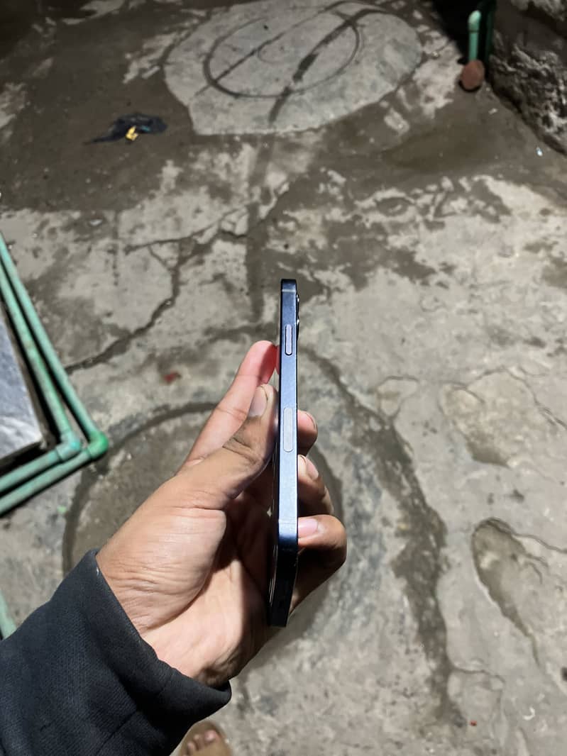 iPhone 12 Jv 4