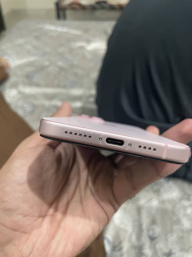 Apple iPhone 15 plus 5