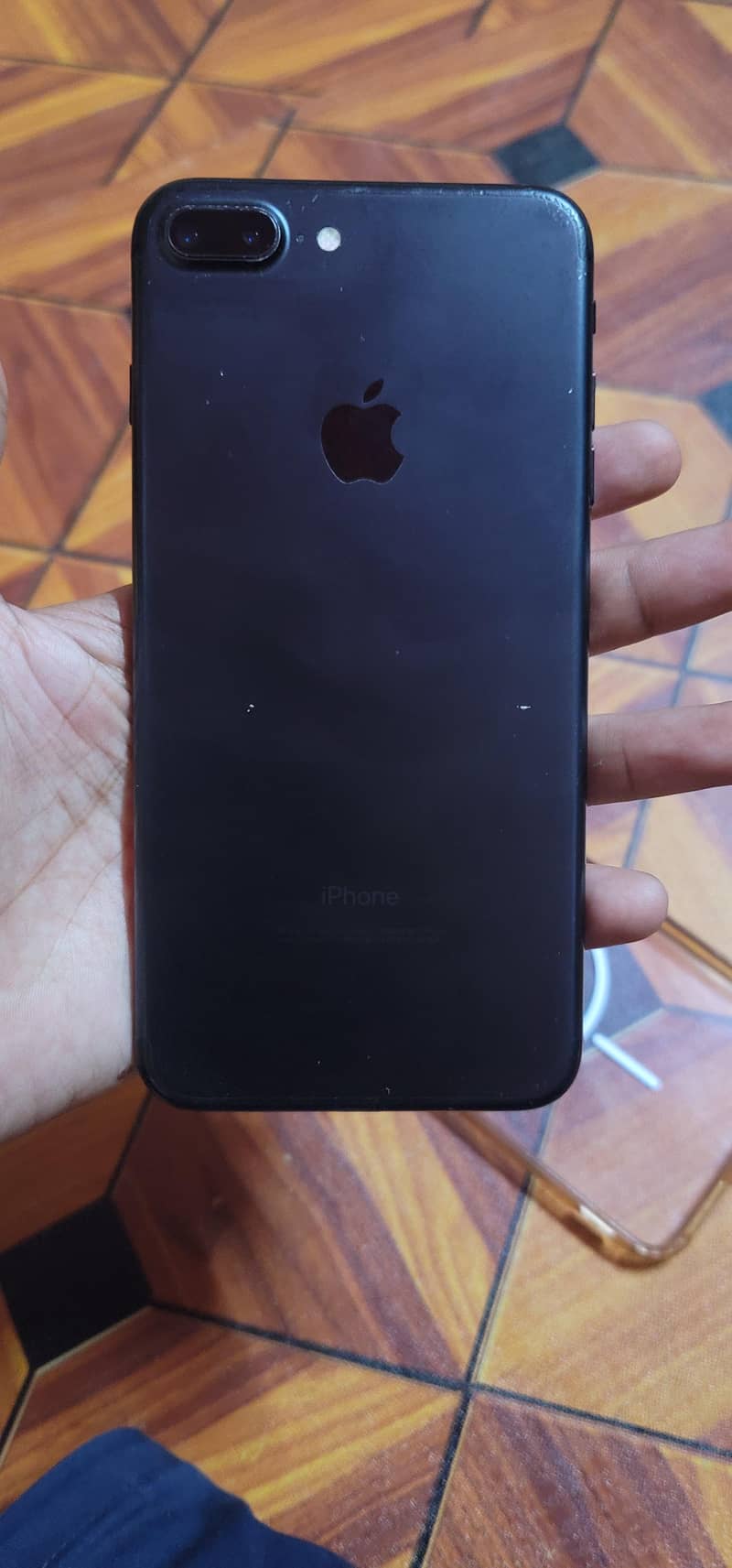 Apple iPhone 7 Plus 4