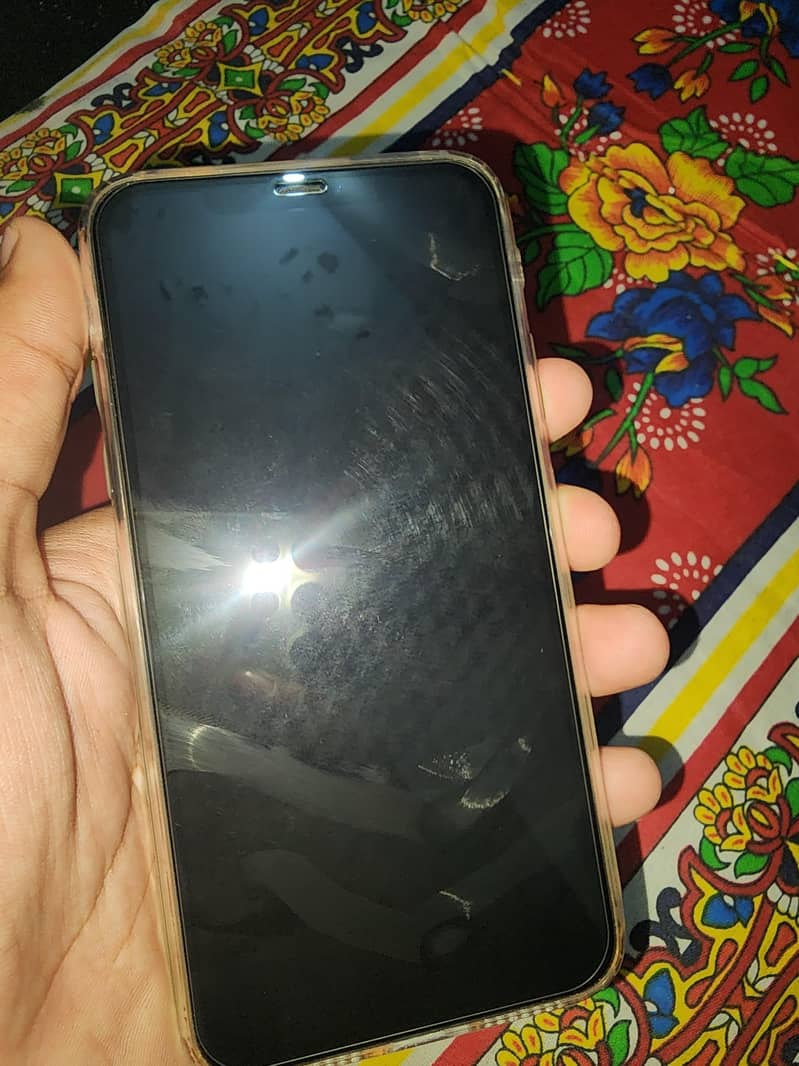 Apple iPhone 11 Pro Max 2