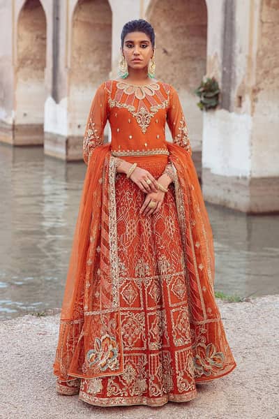 naqshi brand lehenga