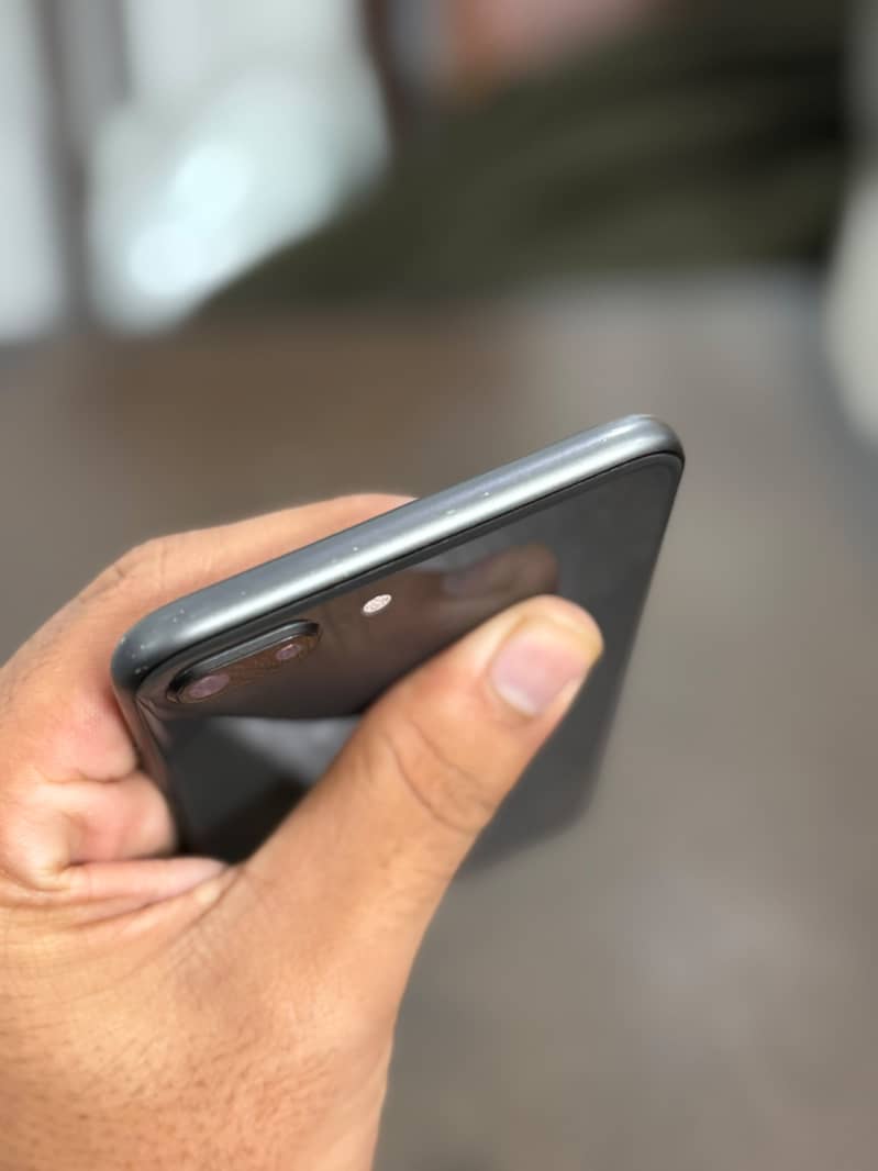 iPhone 8 Plus JV 4