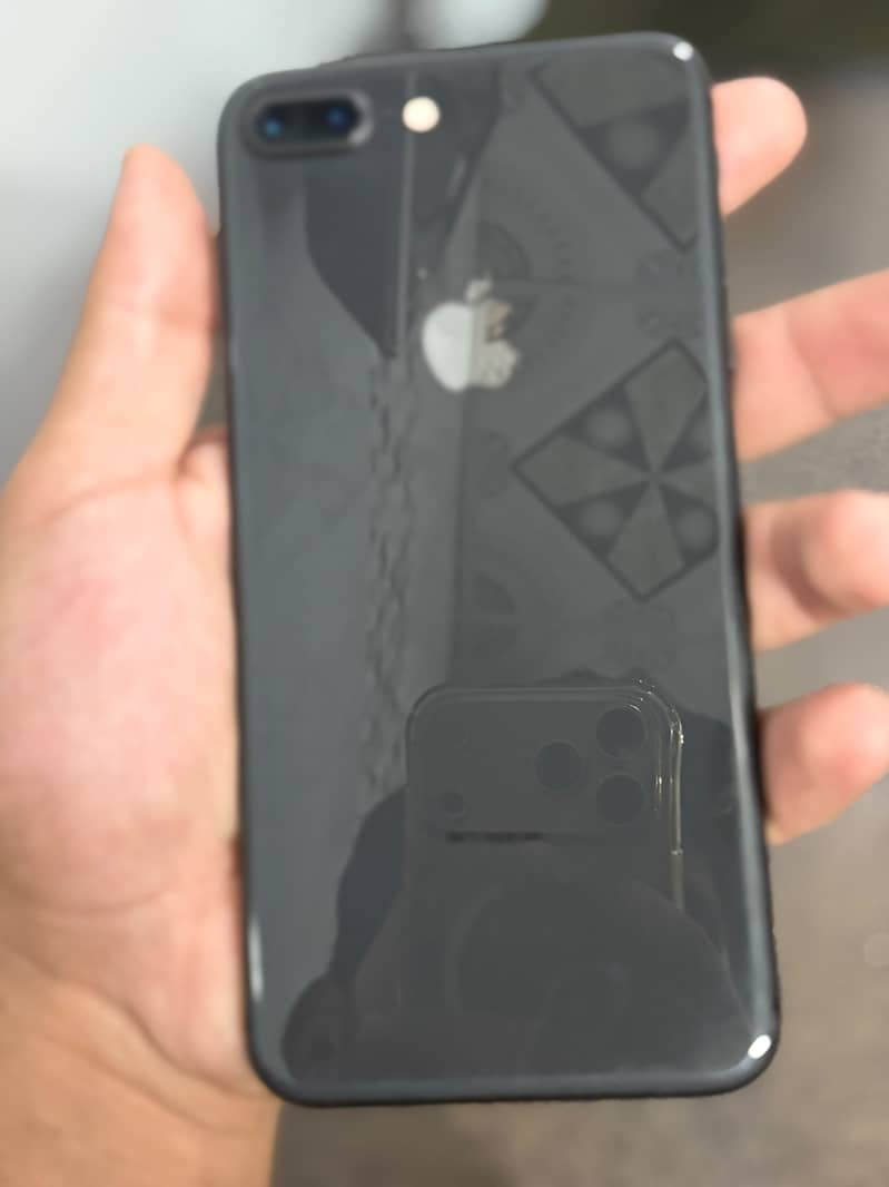 iPhone 8 Plus JV 5