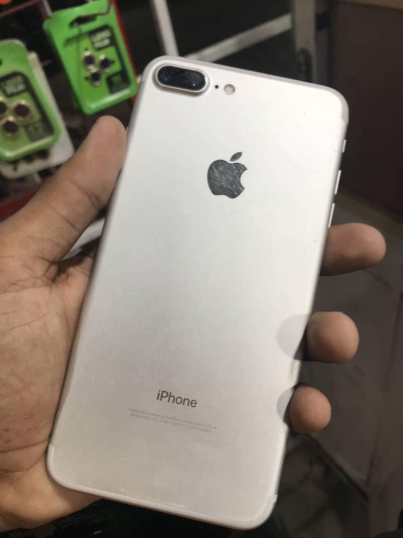 Apple iPhone 7 Plus 0