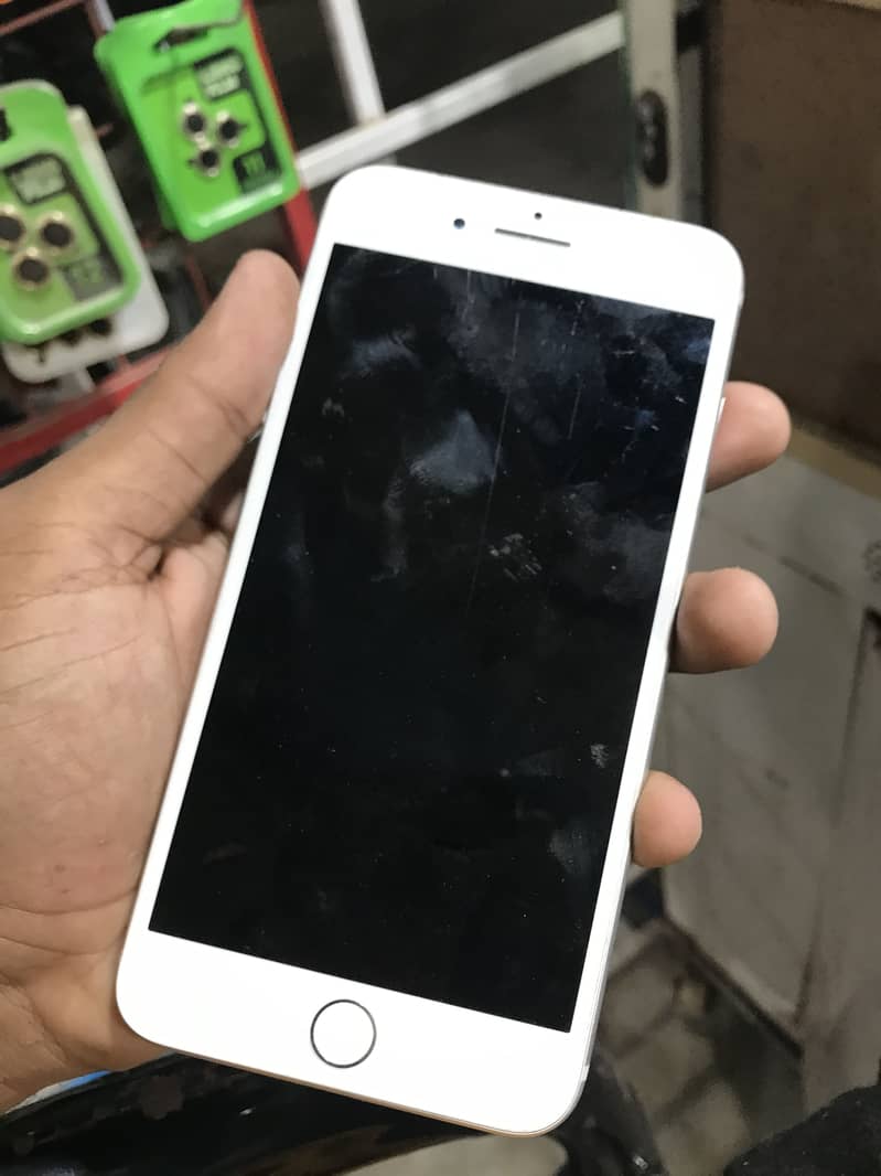 Apple iPhone 7 Plus 1
