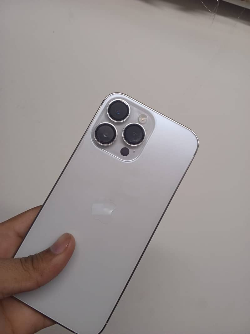 Apple iPhone 14 Pro Max 2