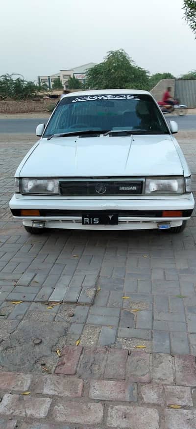 nissan SUNY auto gear orignal condition rawal pindi nambar