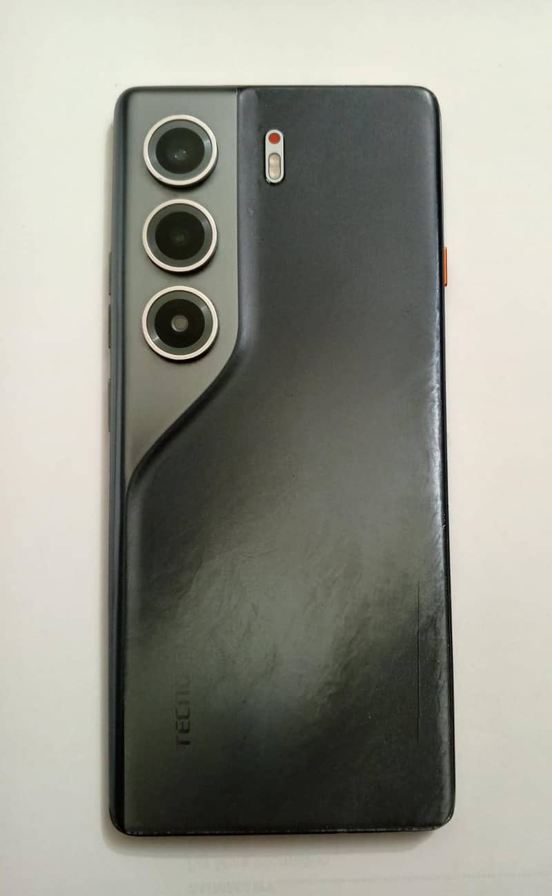 Tecno CAMON 40 Pro 3