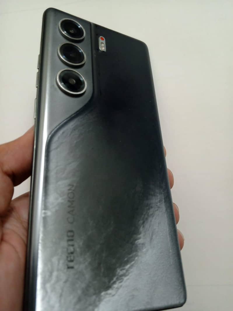 Tecno CAMON 40 Pro 6