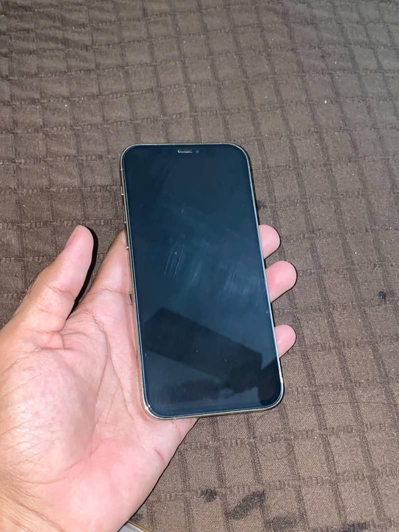 Apple iPhone 12 Pro 3