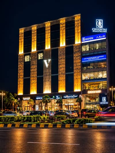 10.67 MARLA PRIME COMMERCIAL PLOT BACK SIDE OF VERTICAL V1 & V2, ON MAIN PINE AVENUE ROAD, NEAR LAKE CITY RING ROAD INTERCHANGE, LAHORE.