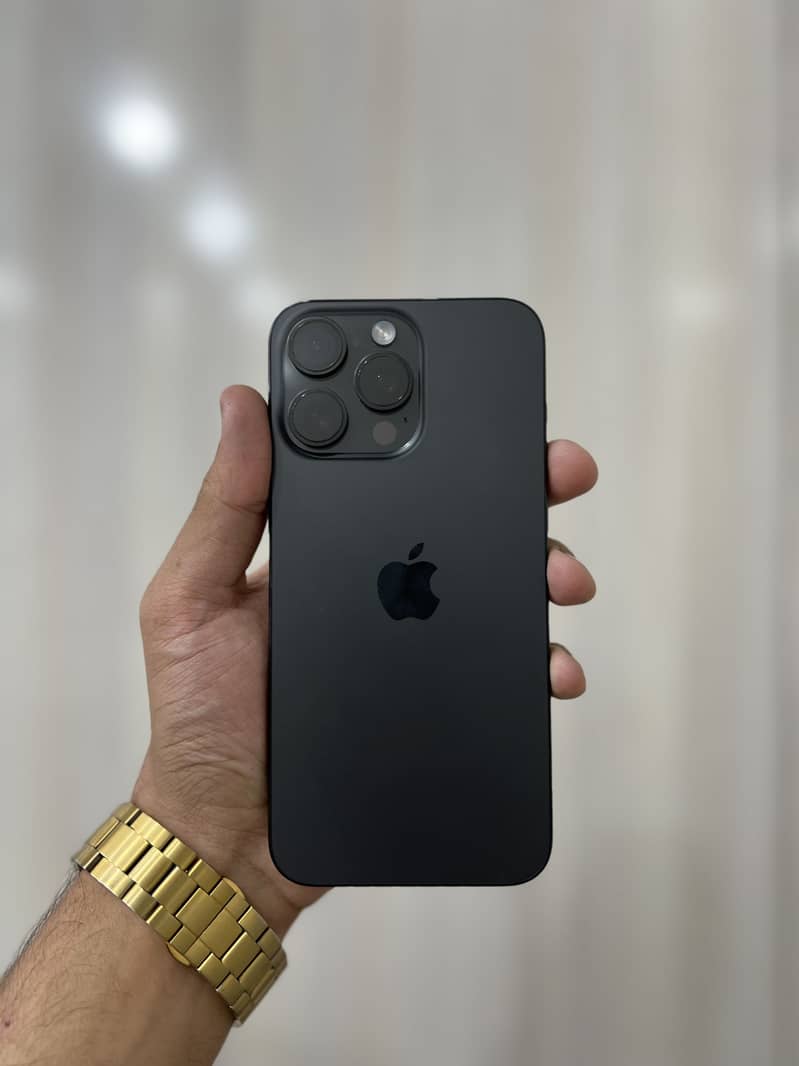 Apple iPhone 15 Pro Max 0