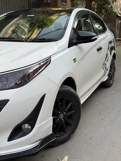 Toyota Yaris 1.3 ATIV X Manual - Islamabad Registered