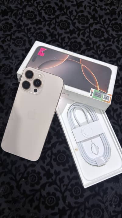 Apple iPhone 16 Pro Max