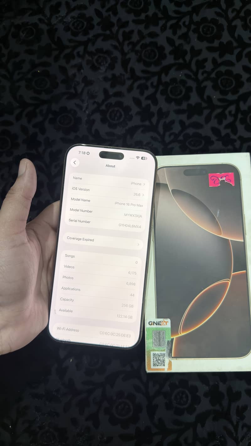 Apple iPhone 16 Pro Max 4