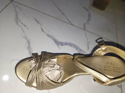 stylo heels shoes 7 number size only wear for one time