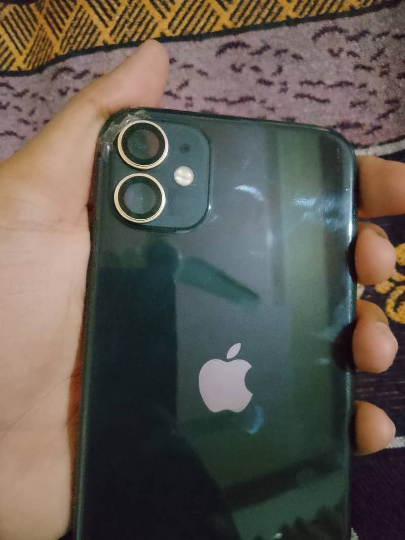 Apple iPhone 11 3