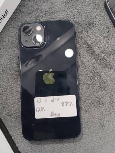 Apple iPhone 13