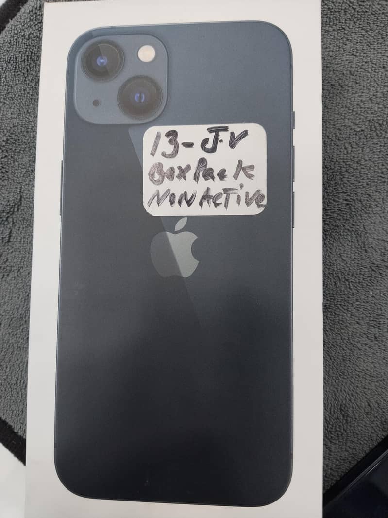 Apple iPhone 13 5