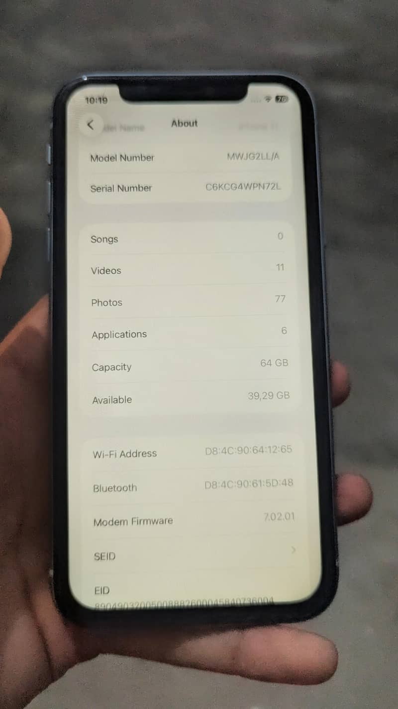 Apple iPhone 11 4