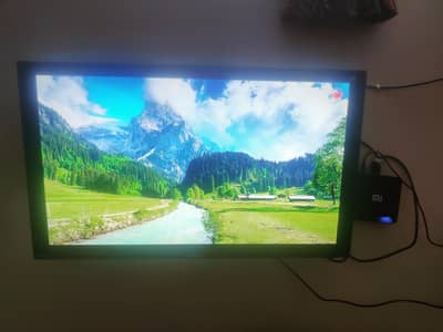 Orient led simple with tv box