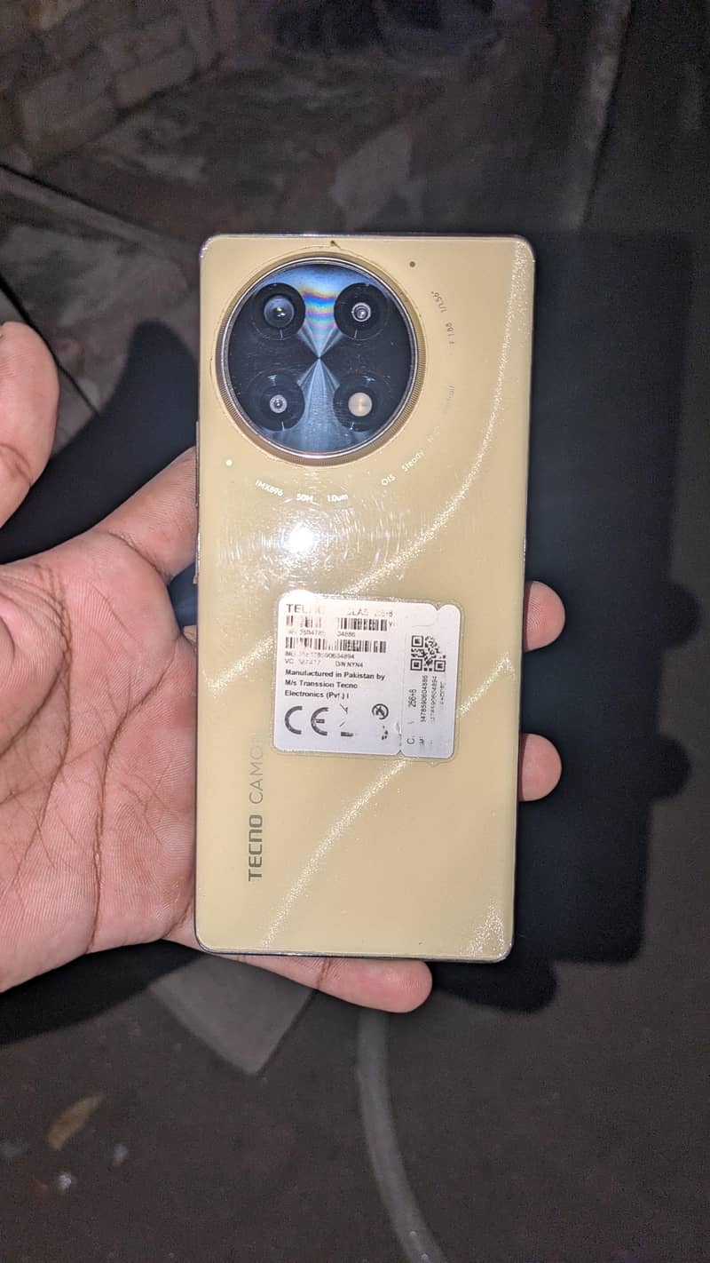 Tecno CAMON 30S 1