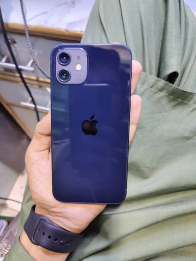 Apple iPhone 12