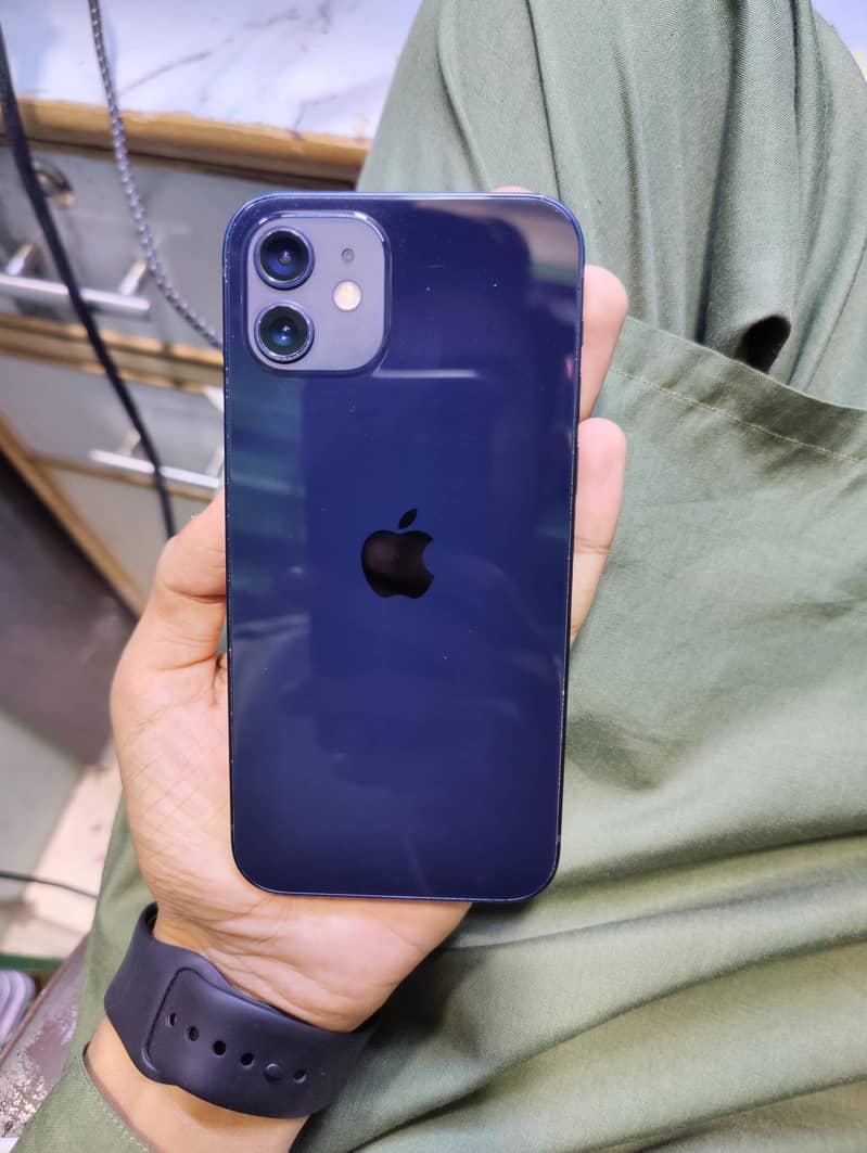 Apple iPhone 12 0