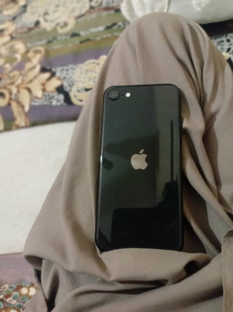 Apple iPhone se 3