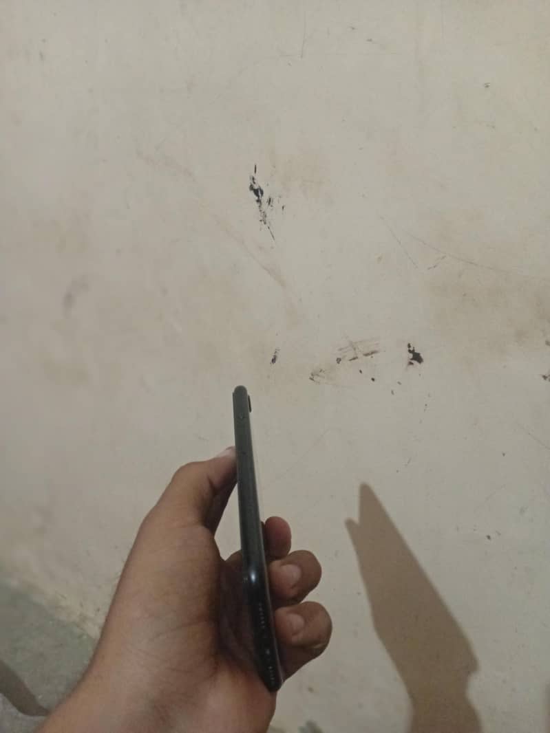 Apple iPhone se 4