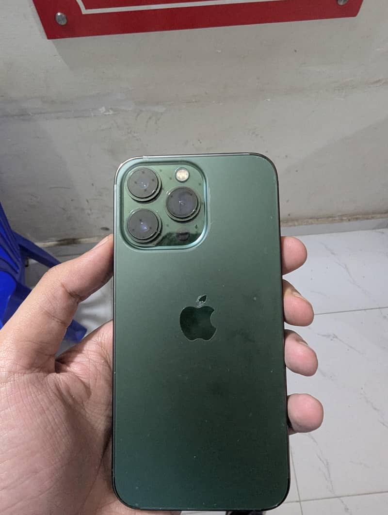 Apple iPhone 13 Pro 1